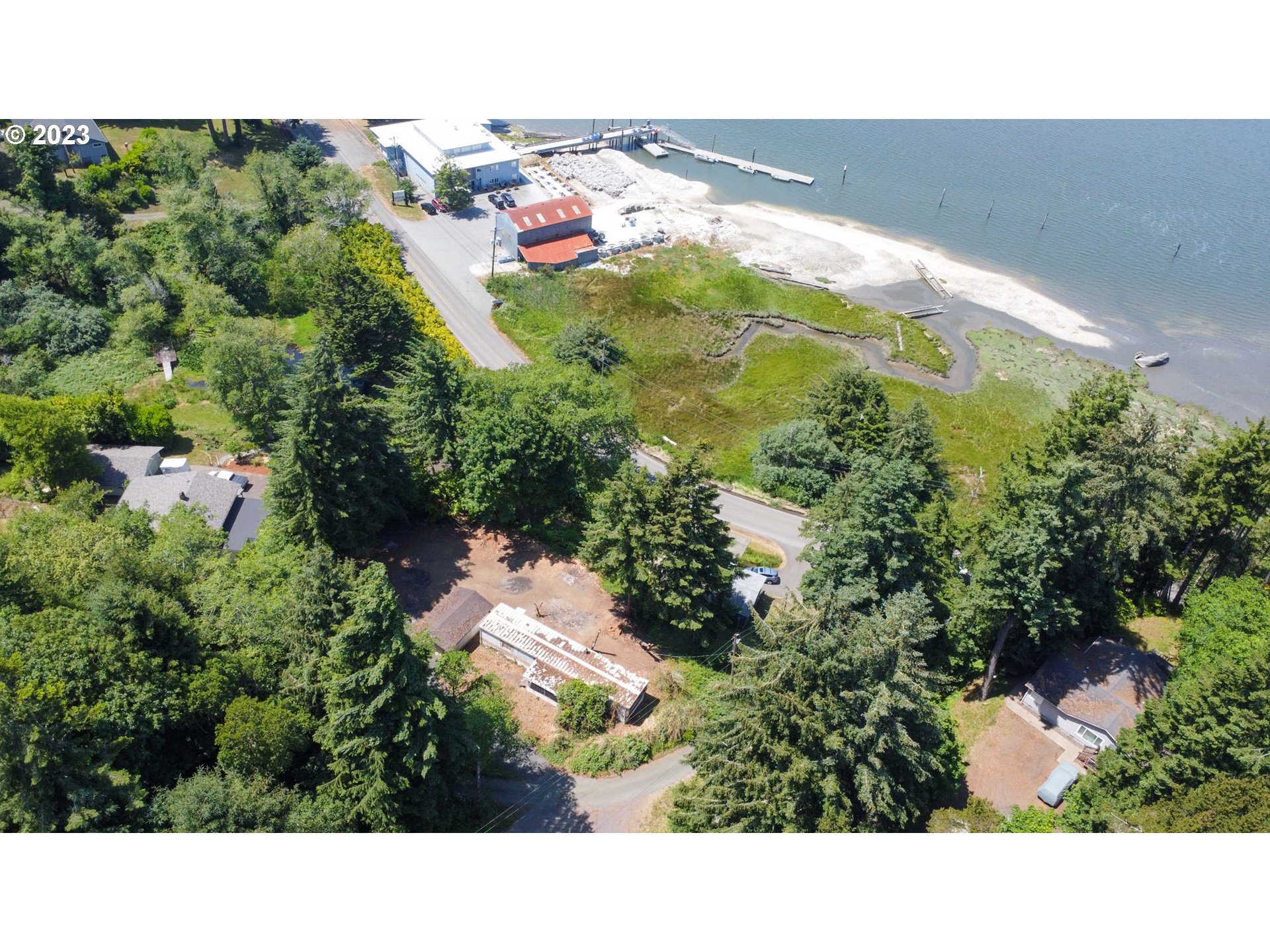 67064 Heron Road North Bend, OR 97459 - Photo 3 of 11 Gallery Image 3