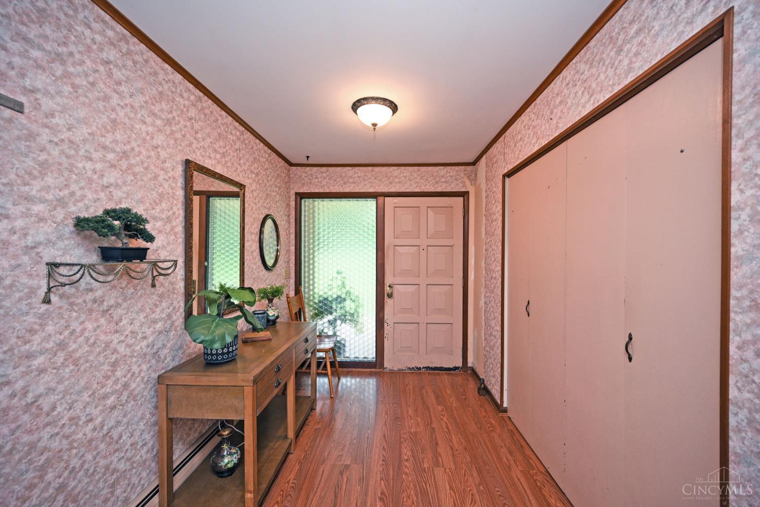 7522 East Miami River Road Cincinnati, OH 45247 - Photo 4 of 57