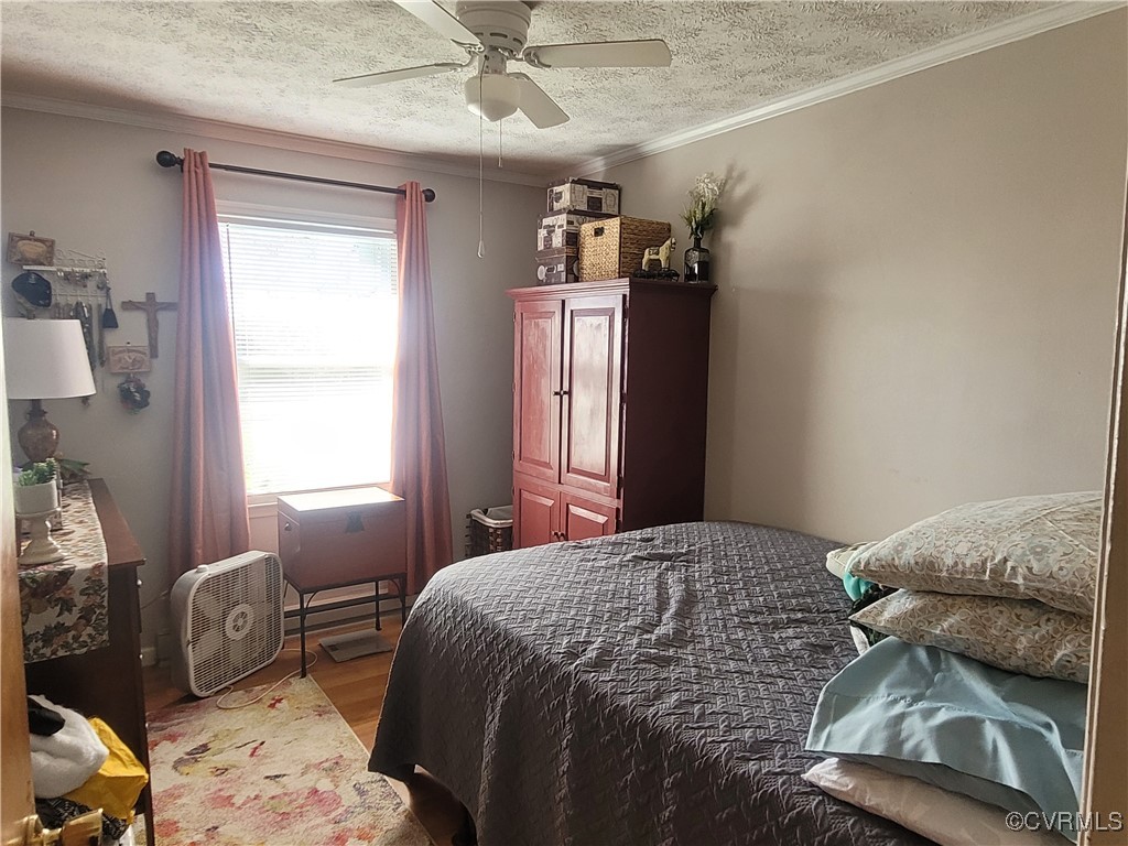 1685 Horseshoe Bend Road Keysville, VA 23947 - Photo 7 of 11 a bedroom with a bed and a window