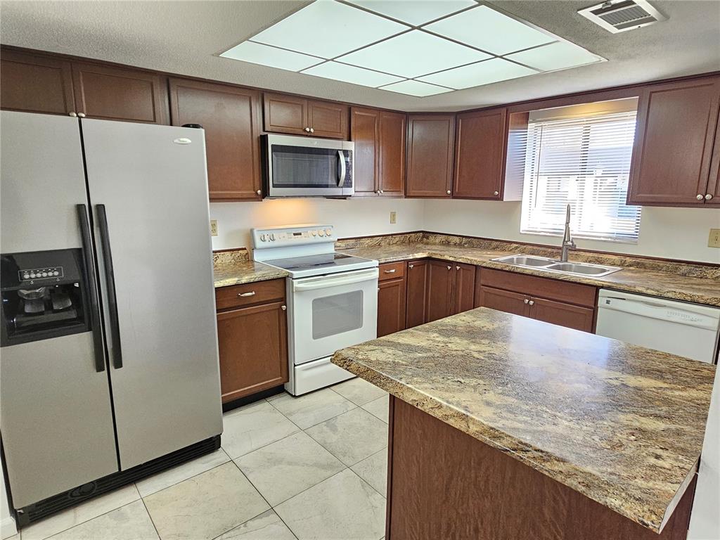 499 Albee Farm Road, Unit V11 Venice, FL 34285 - Photo 15 of 33