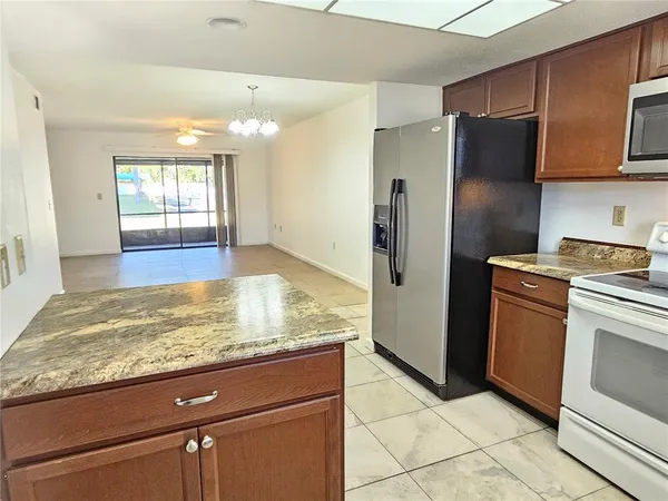 $1,775 | 499 Albee Farm Road, Unit V11, Venice, FL 34285