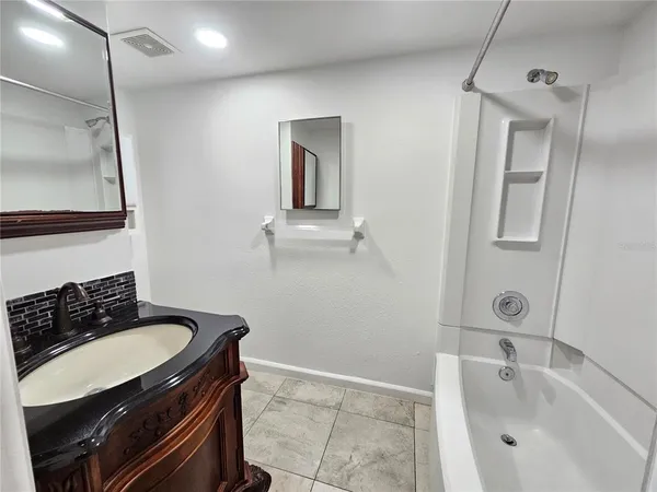$1,775 | 499 Albee Farm Road, Unit V11, Venice, FL 34285