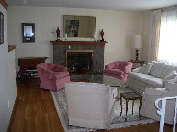 21 Michigan Road Worcester, MA 01606 - Photo 2 of 18 Gallery Image 2
