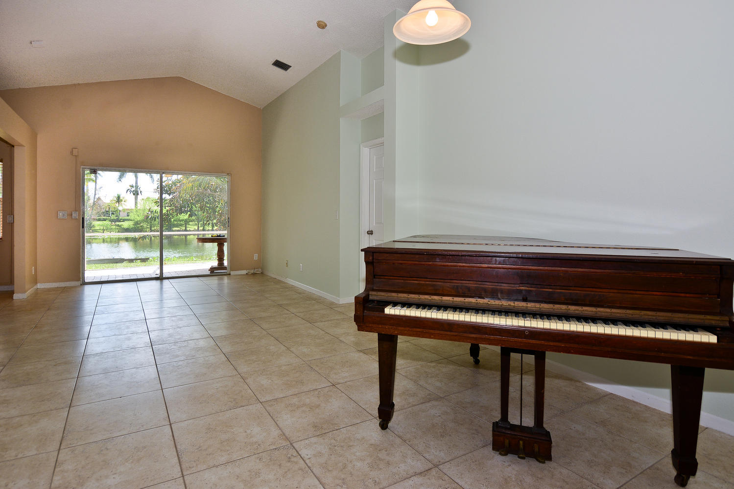 1761 Barnstable Road Wellington, FL 33414 - Photo 4 of 30 1761 Barnstable Rd Wellington-large-004-