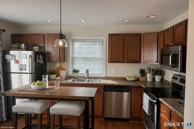 $399,000 | 38 A Prospect Street, Stonington, CT 06379