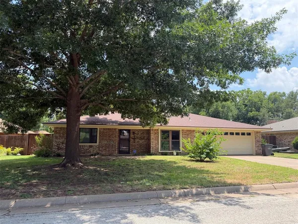 $355,000 | 114 Chaparral Drive, Graham, TX 76450