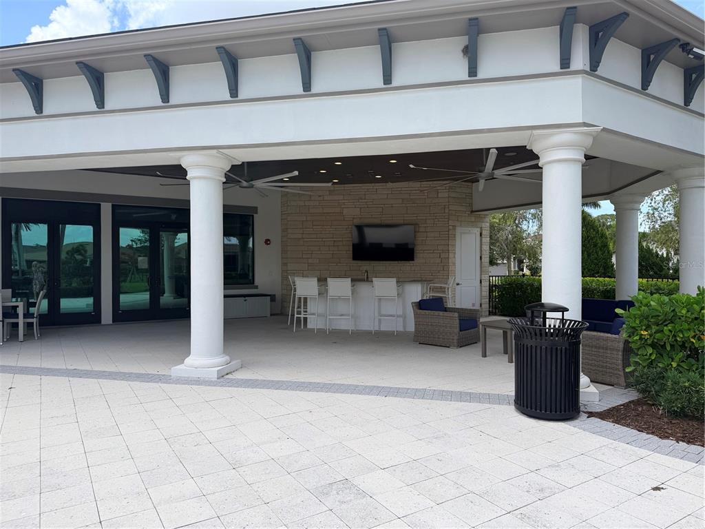 5738 Long Shore Loop Sarasota, FL 34238 - Photo 31 of 40