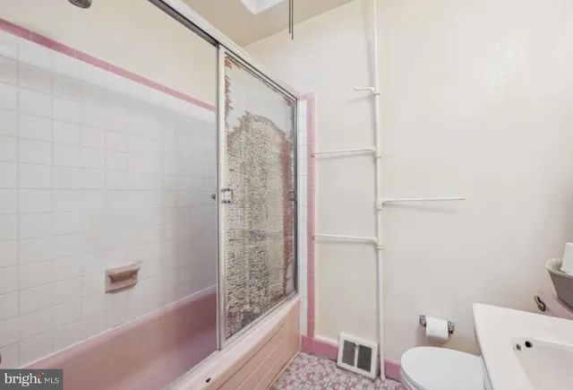 $199,900 | 1301 Burton Avenue, Sharon Hill, PA 19079