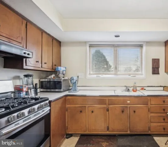 $199,900 | 1301 Burton Avenue, Sharon Hill, PA 19079