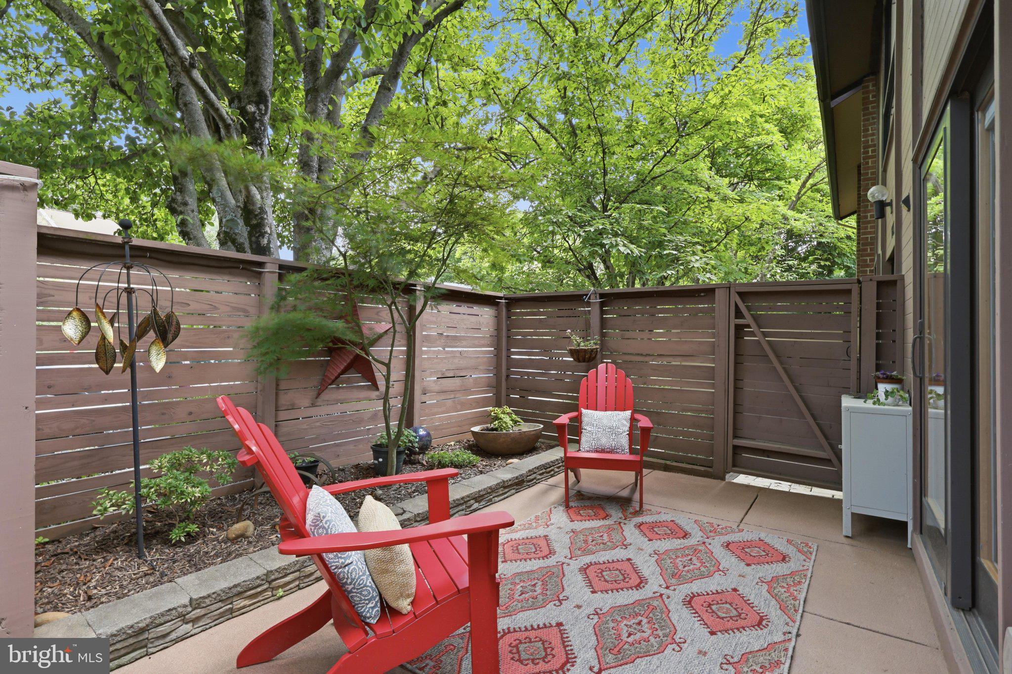 11615 Hunters Green Court Reston, VA 20191 - Photo 3 of 66 Private front patio