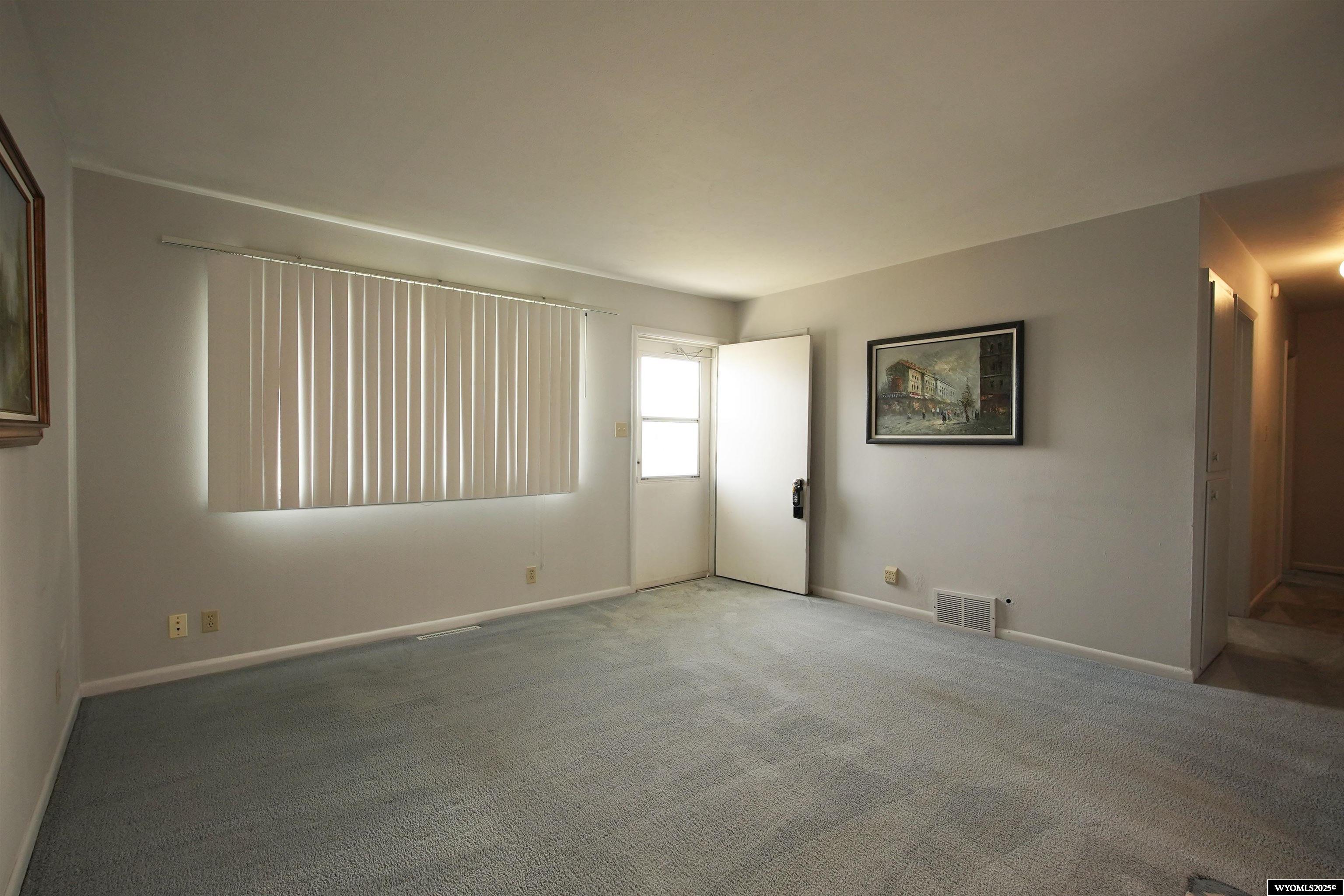 1604 South Elk Street Casper, WY 82601 - Photo 10 of 44