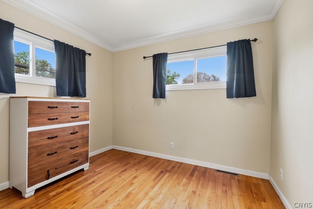 821 Velasko Road Syracuse, NY 13207 - Photo 13 of 32 Gallery Image 13