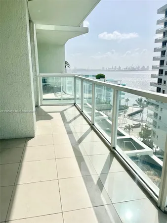 $4,100 | 218 Southeast 14th Street, Unit 903, Miami, FL 33131