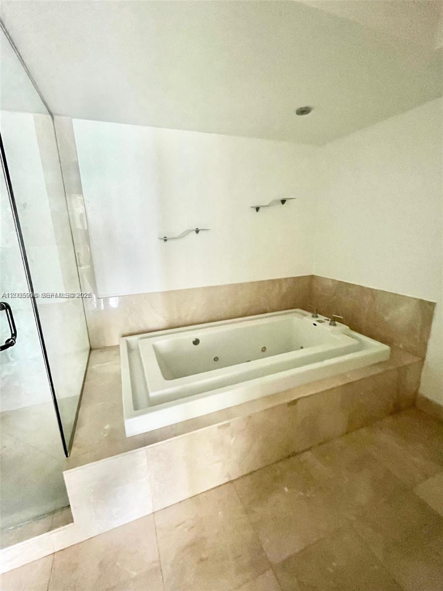 218 Southeast 14th Street, Unit 903 Miami, FL 33131 - Photo 12 of 25