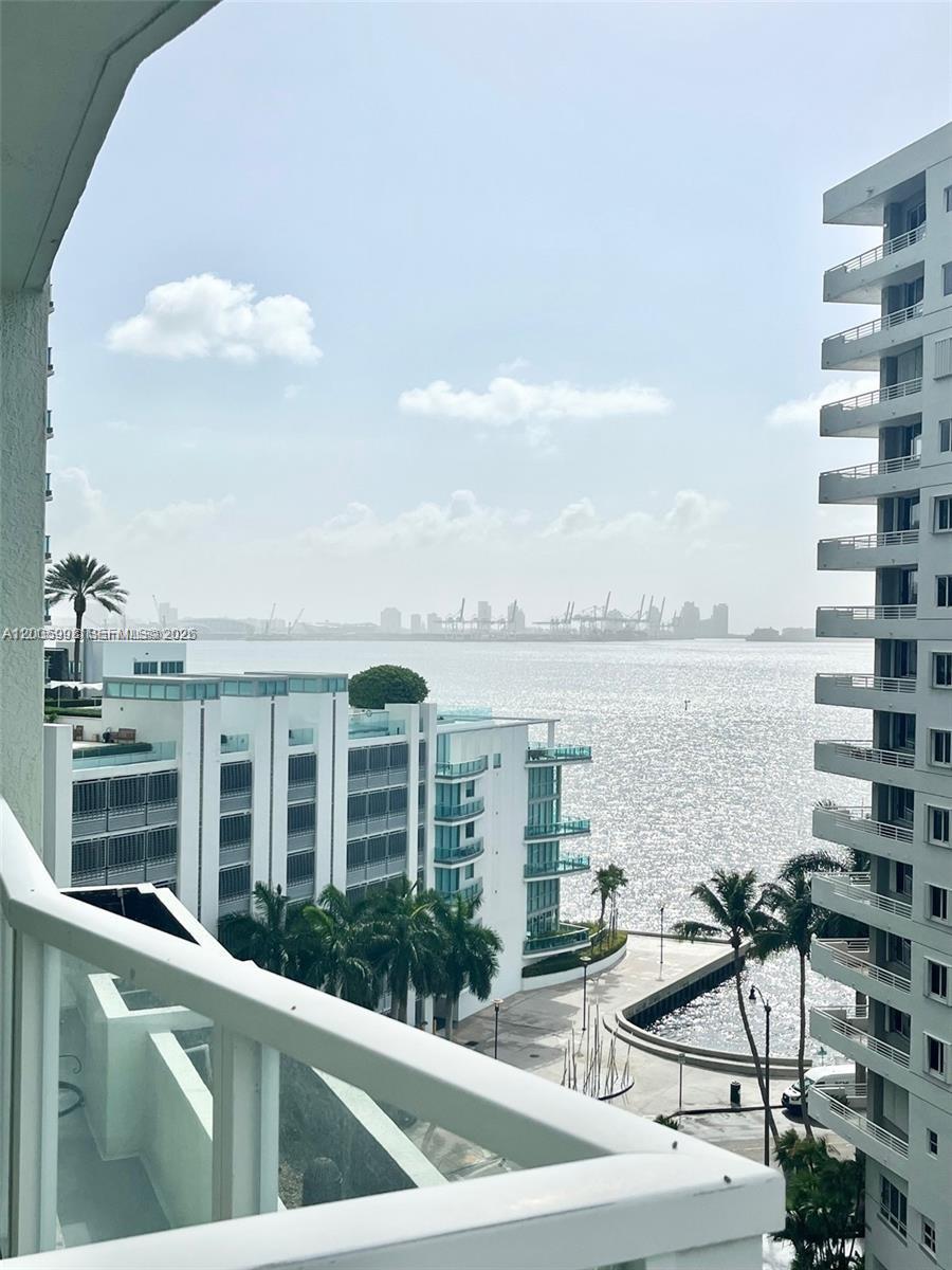 218 Southeast 14th Street, Unit 903 Miami, FL 33131 - Photo 2 of 25