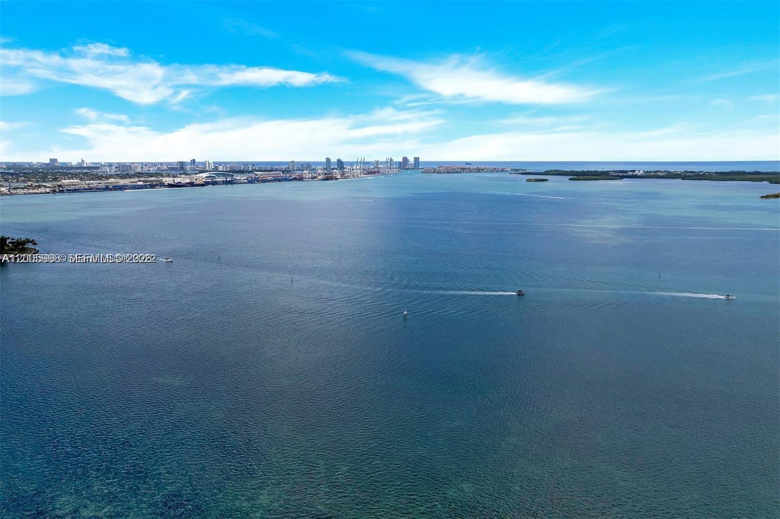 218 Southeast 14th Street, Unit 903 Miami, FL 33131 - Photo 22 of 25