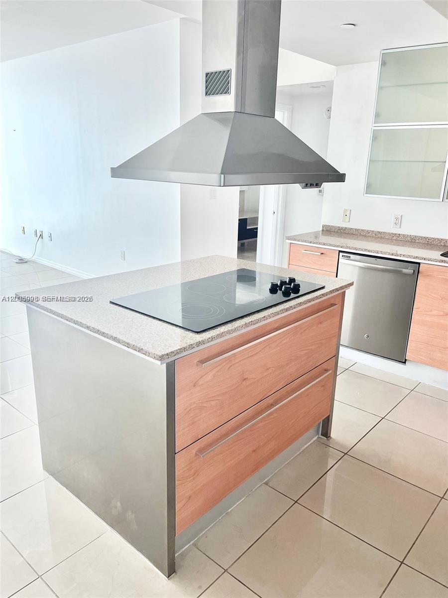 218 Southeast 14th Street, Unit 903 Miami, FL 33131 - Photo 4 of 25