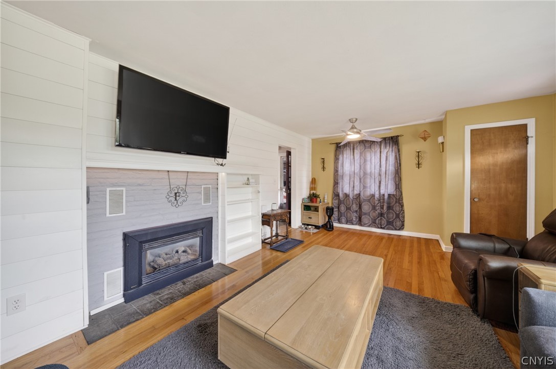 7151 Collamer Road East Syracuse, NY 13057 - Photo 8 of 29