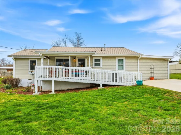 $375,000 | 55 Pressley Avenue, Brevard, NC 28712