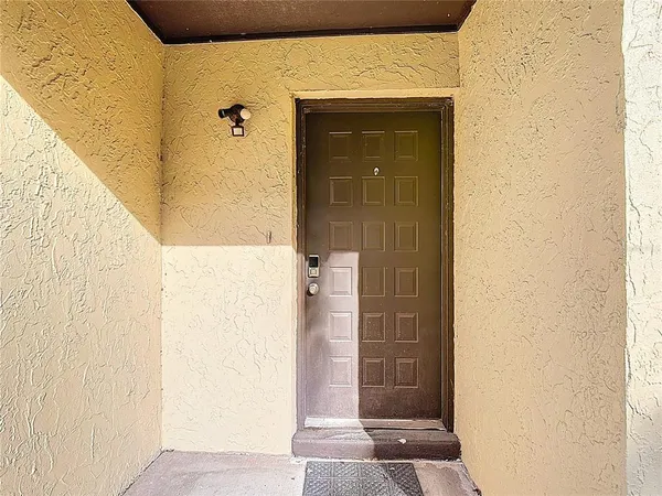 $1,500 | 571 Hunter Circle, Kissimmee, FL 34758