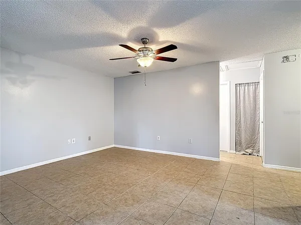 $1,500 | 571 Hunter Circle, Kissimmee, FL 34758