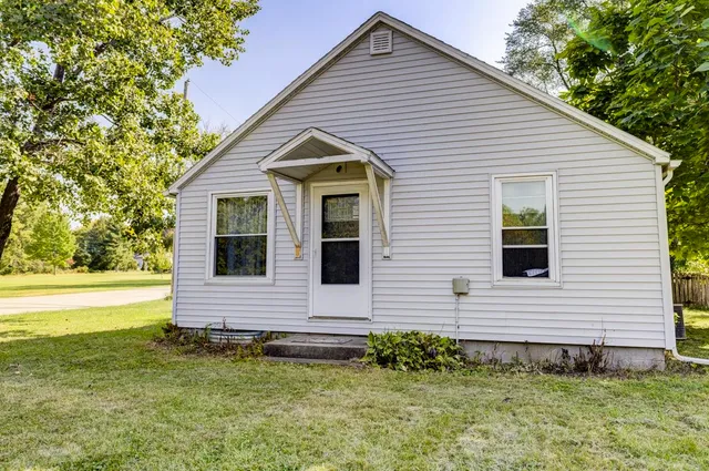 $314,900 | 2801 Rimrock Road, Fitchburg, WI 53713