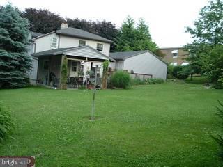 1527 Meade Street Reading, PA 19607 - Photo 4 of 4