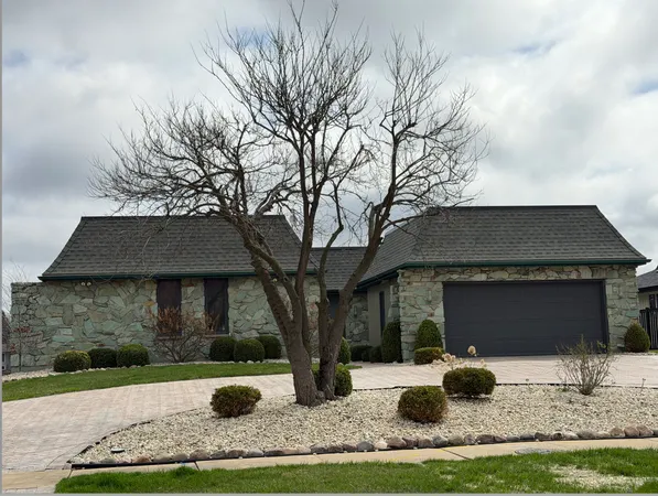 $650,000 | 1309 Montgomery Drive, Deerfield, IL 60015