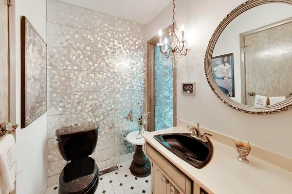 $650,000 | 1309 Montgomery Drive, Deerfield, IL 60015