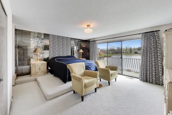 $650,000 | 1309 Montgomery Drive, Deerfield, IL 60015