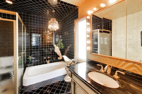 $650,000 | 1309 Montgomery Drive, Deerfield, IL 60015