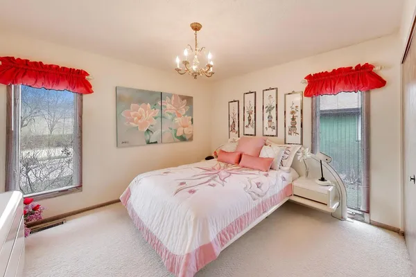 $650,000 | 1309 Montgomery Drive, Deerfield, IL 60015