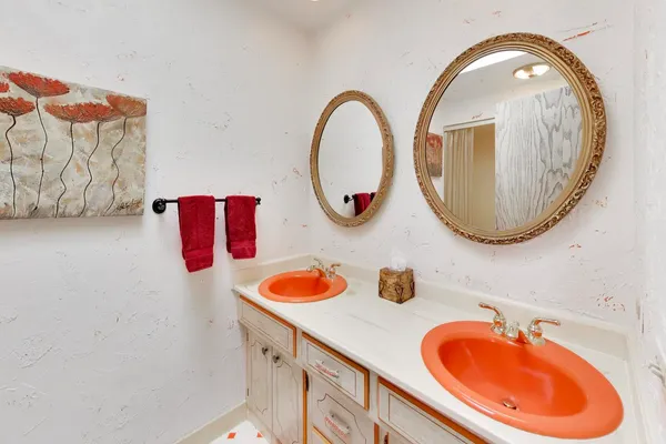 $650,000 | 1309 Montgomery Drive, Deerfield, IL 60015