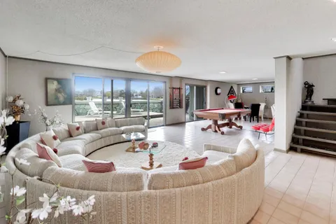 $650,000 | 1309 Montgomery Drive, Deerfield, IL 60015