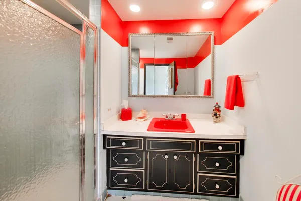 $650,000 | 1309 Montgomery Drive, Deerfield, IL 60015