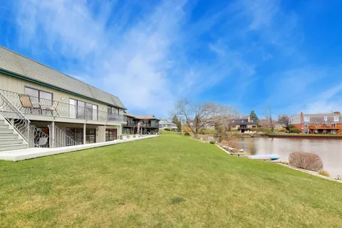 $650,000 | 1309 Montgomery Drive, Deerfield, IL 60015