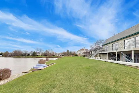 $650,000 | 1309 Montgomery Drive, Deerfield, IL 60015
