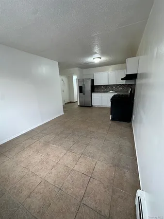 $3,100 | 5611 Clover Place, Unit 402 | Glendale