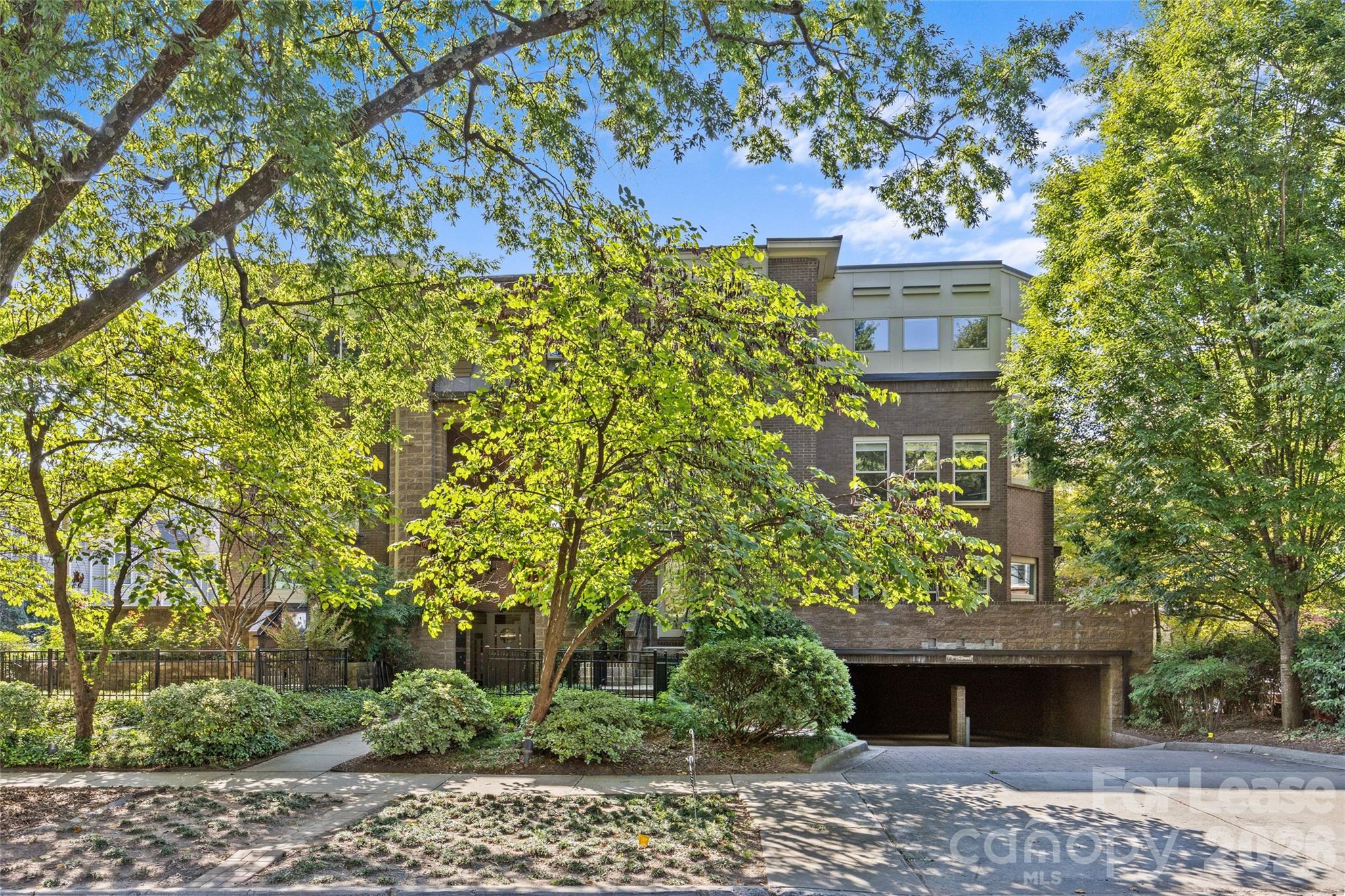 420 Queens Road, Unit 7 Charlotte, NC 28207 - Photo 2 of 46