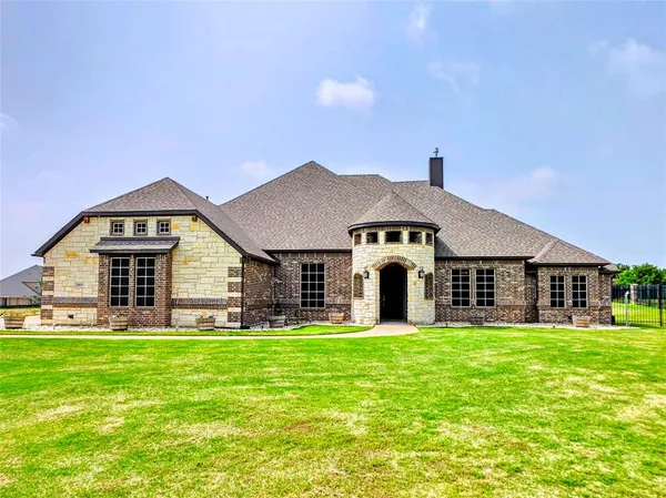 $769,900 | 2015 Alps Court, Cedar Hill, TX 75104