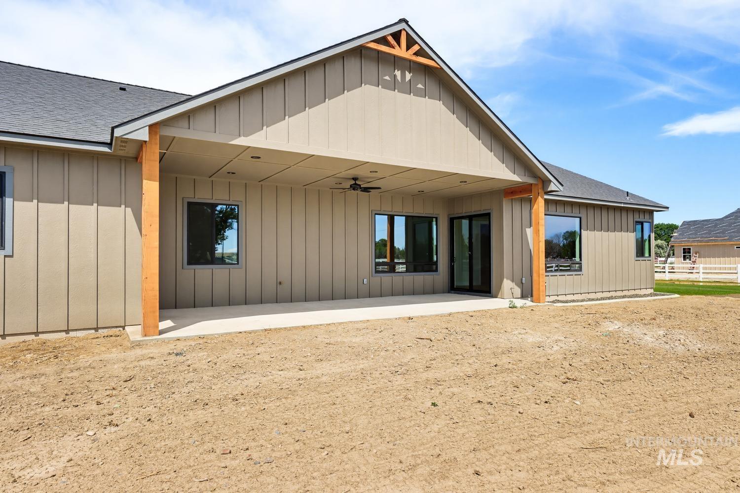 5054 Heritage Drive Marsing, ID 83639 - Photo 38 of 38 Expansive covered patio featuring a ceiling fan and recessed lighting