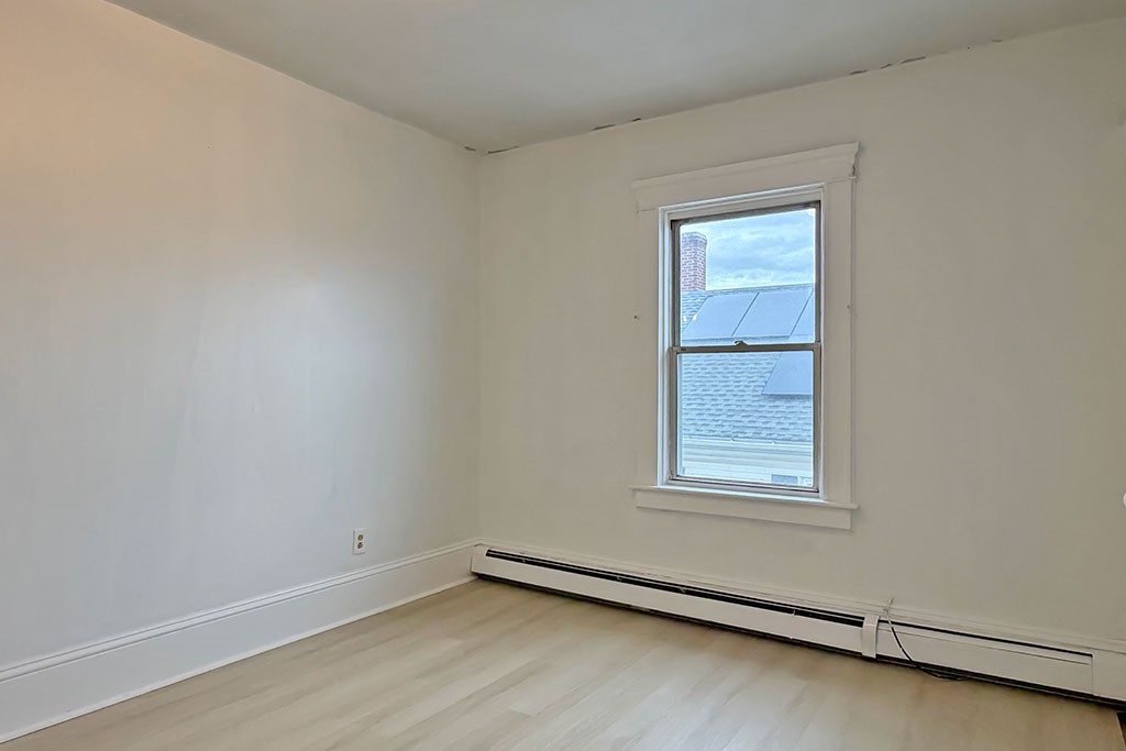 187 Sisson Street Pawtucket, RI 02860 - Photo 29 of 48 3rd Floor