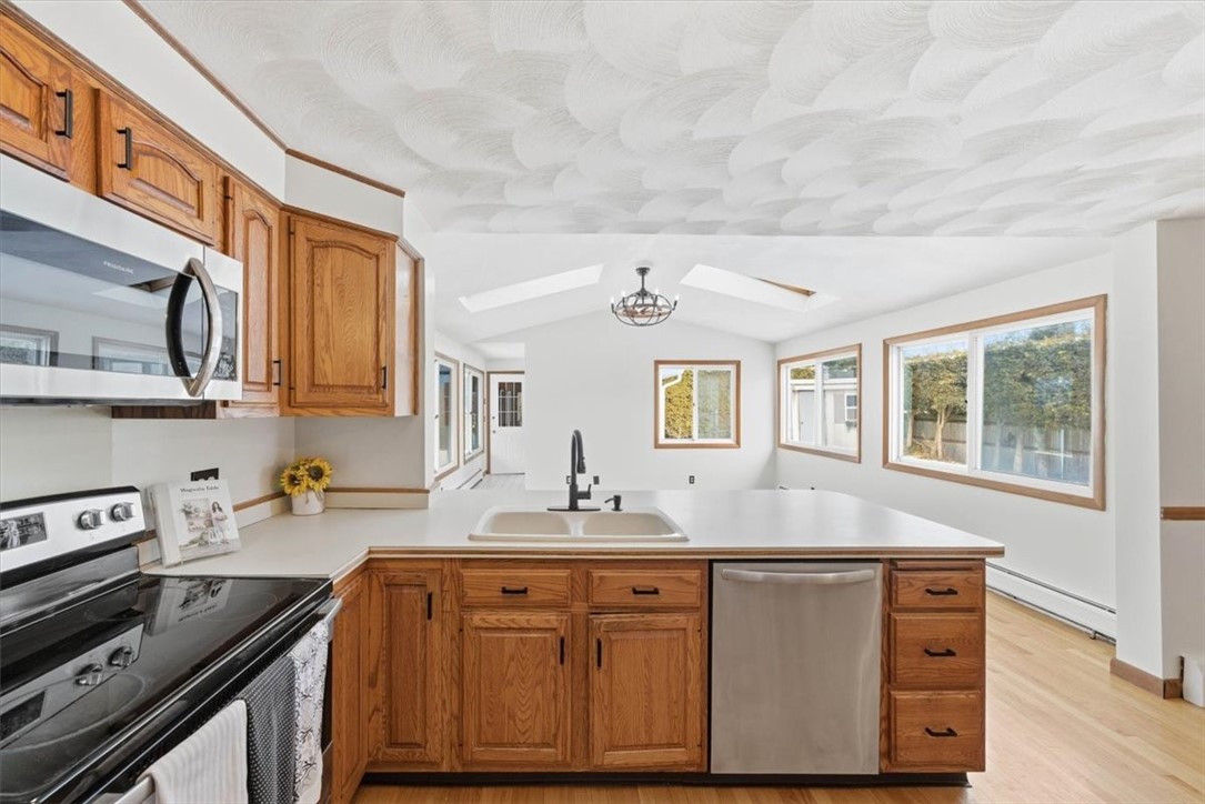 8 Meadow Lane Coventry, RI 02816 - Photo 12 of 45