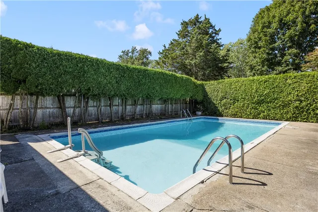 $449,999 | 8 Meadow Lane, Coventry, RI 02816