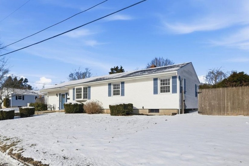 8 Meadow Lane Coventry, RI 02816 - Photo 4 of 45