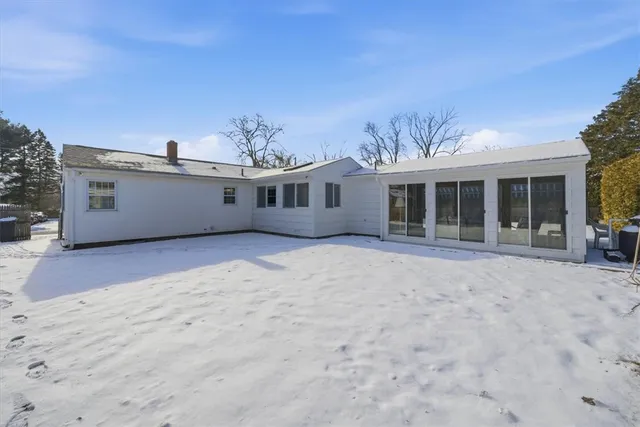 $449,999 | 8 Meadow Lane, Coventry, RI 02816