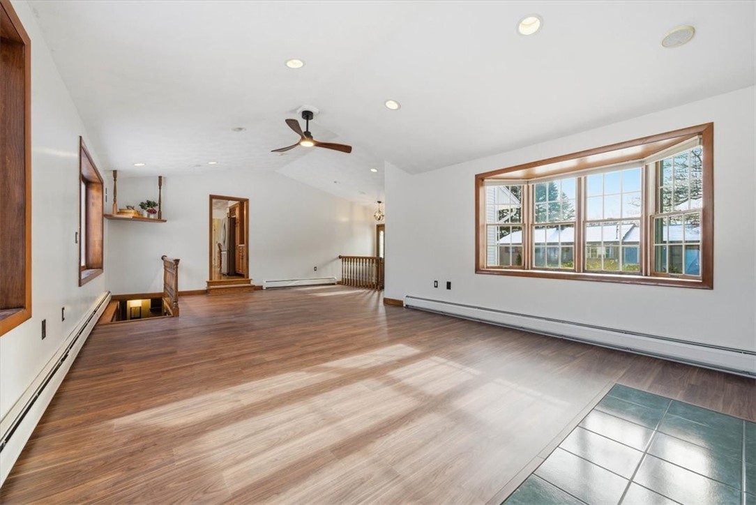 8 Meadow Lane Coventry, RI 02816 - Photo 9 of 45