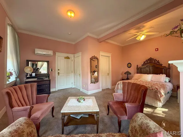 $899,000 | 78 North Main Street, Ste. Genevieve, MO 63670