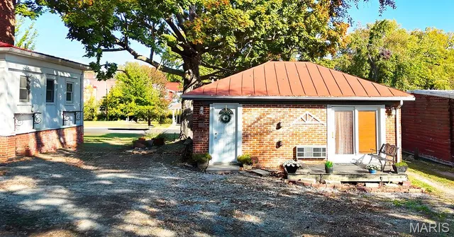 $899,000 | 78 North Main Street, Ste. Genevieve, MO 63670