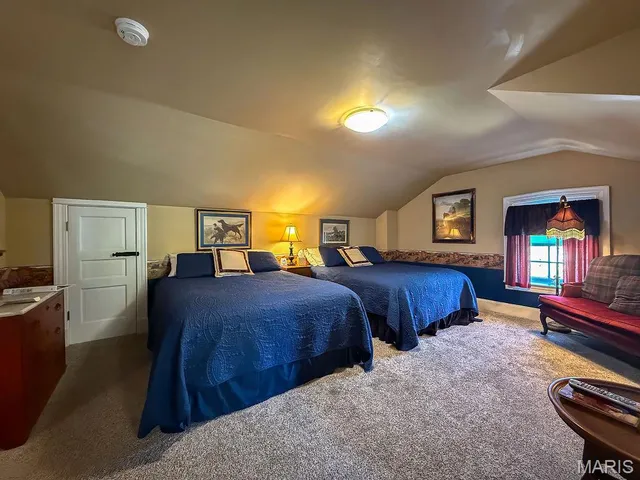 $899,000 | 78 North Main Street, Ste. Genevieve, MO 63670